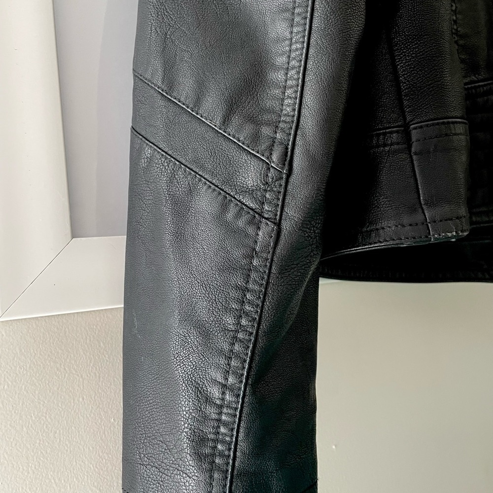 Guess Jacket - Picture 6 of 12